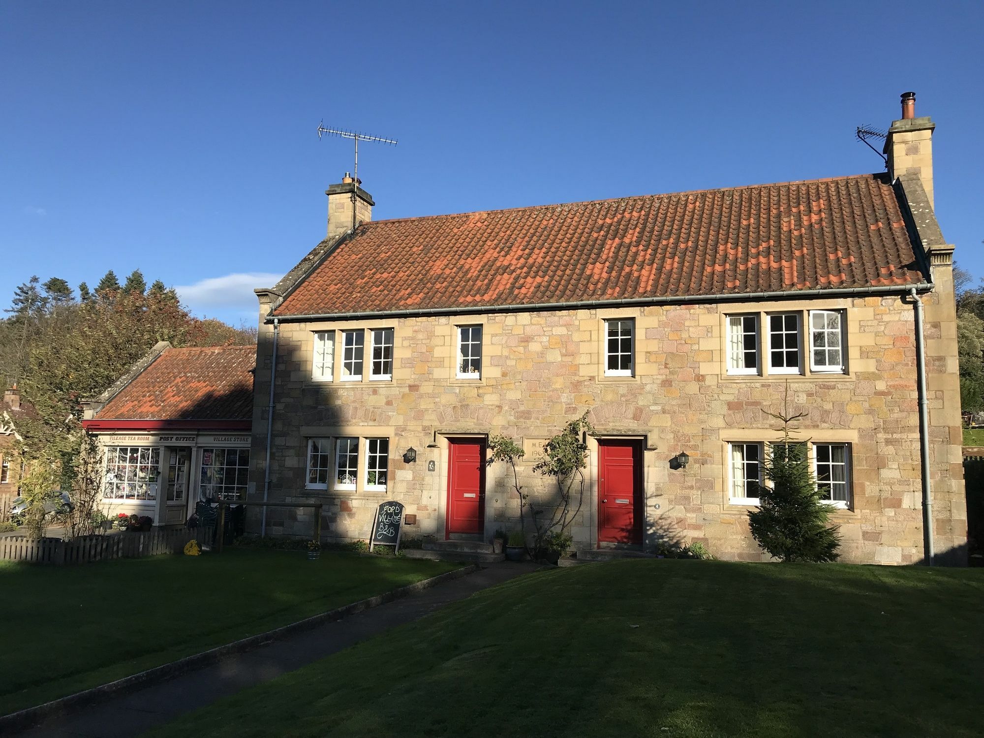 Ford Village Bed & Breakfast Bagian luar foto